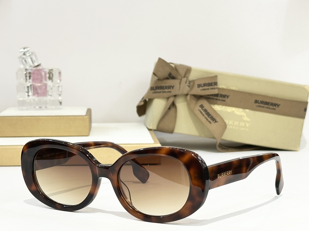  𝘽𝙐𝙍𝘽𝙀𝙍𝙍𝙔
MOD：JB4399
Size：54口19-145
