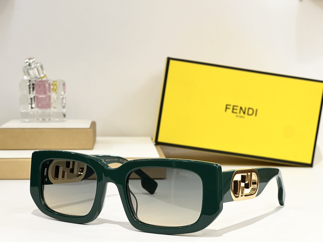 FENDI
Model FE8362
Size 54口22-145 
