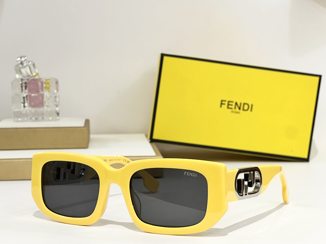  FENDI
Model FE8362
Size 54口22-145 
