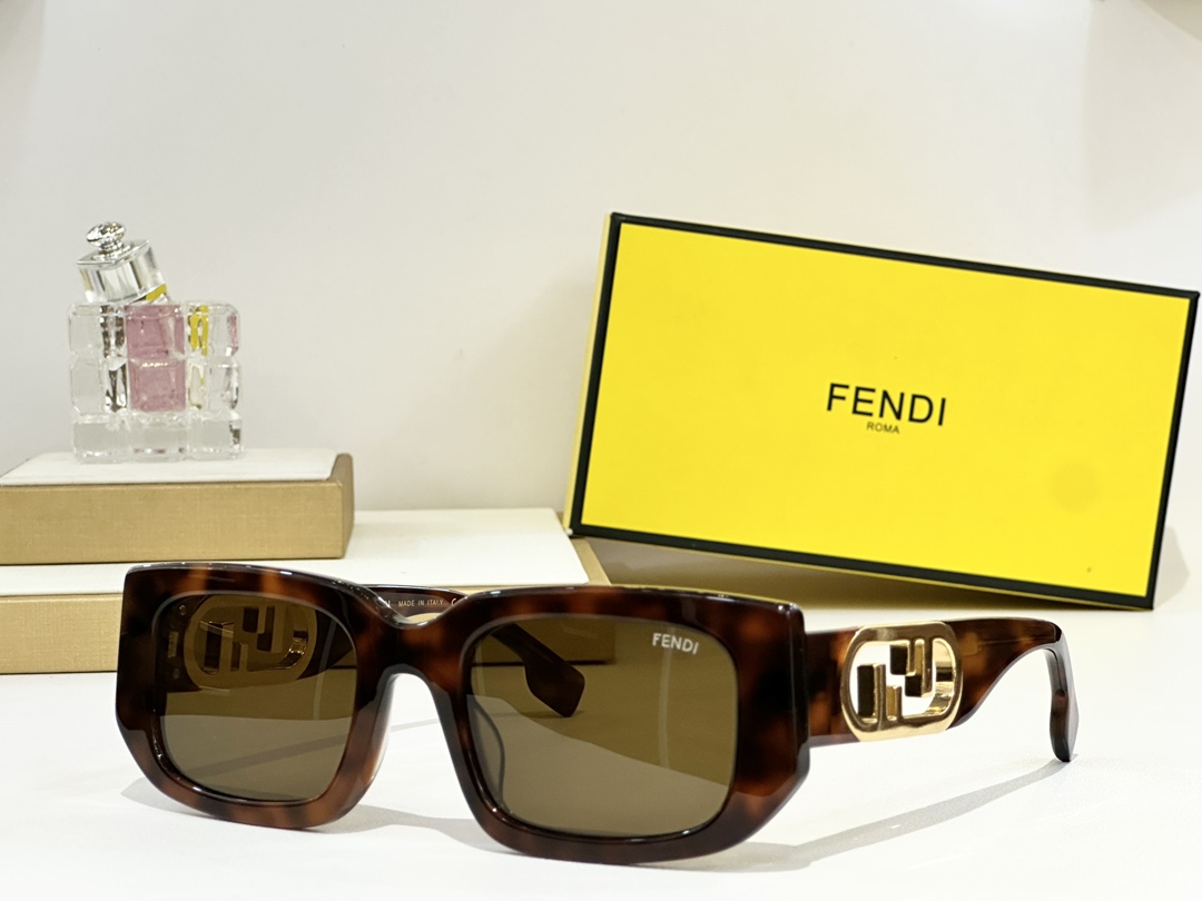  FENDI
Model FE8362
Size 54口22-145 
