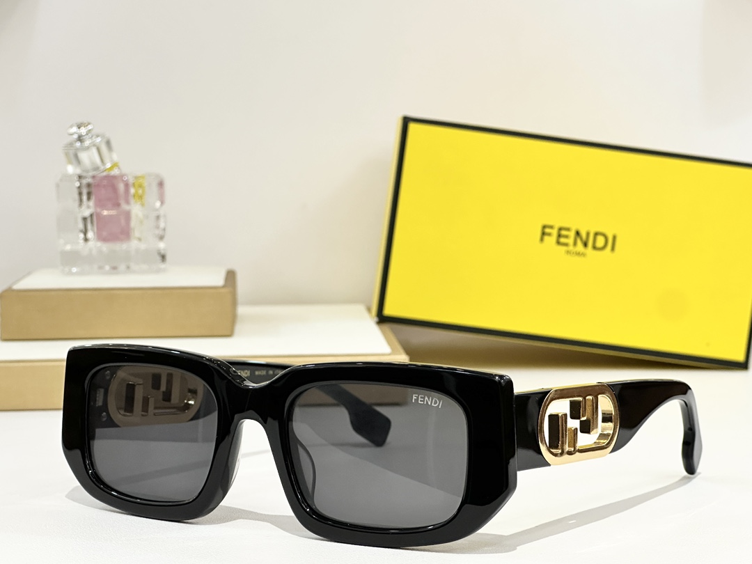  FENDI
Model FE8362
Size 54口22-145 
