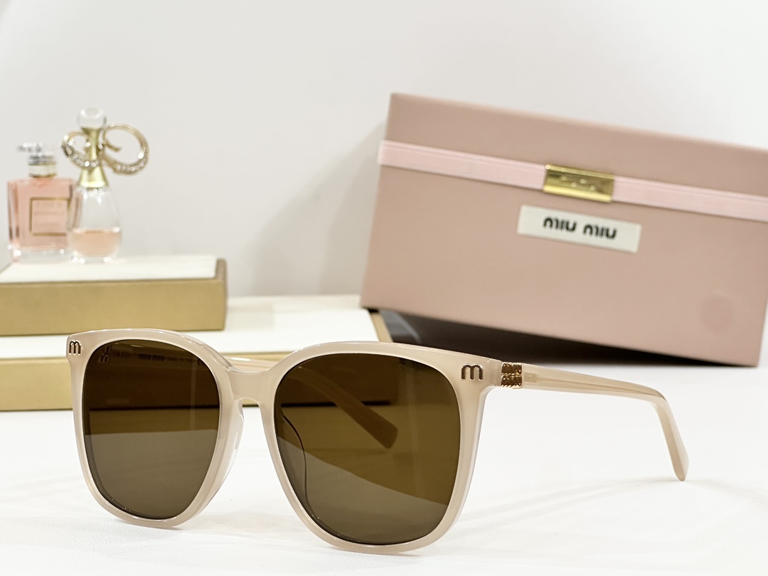  MIU MI*
MODELVMU 62ZS
SIZE：54口16-145
