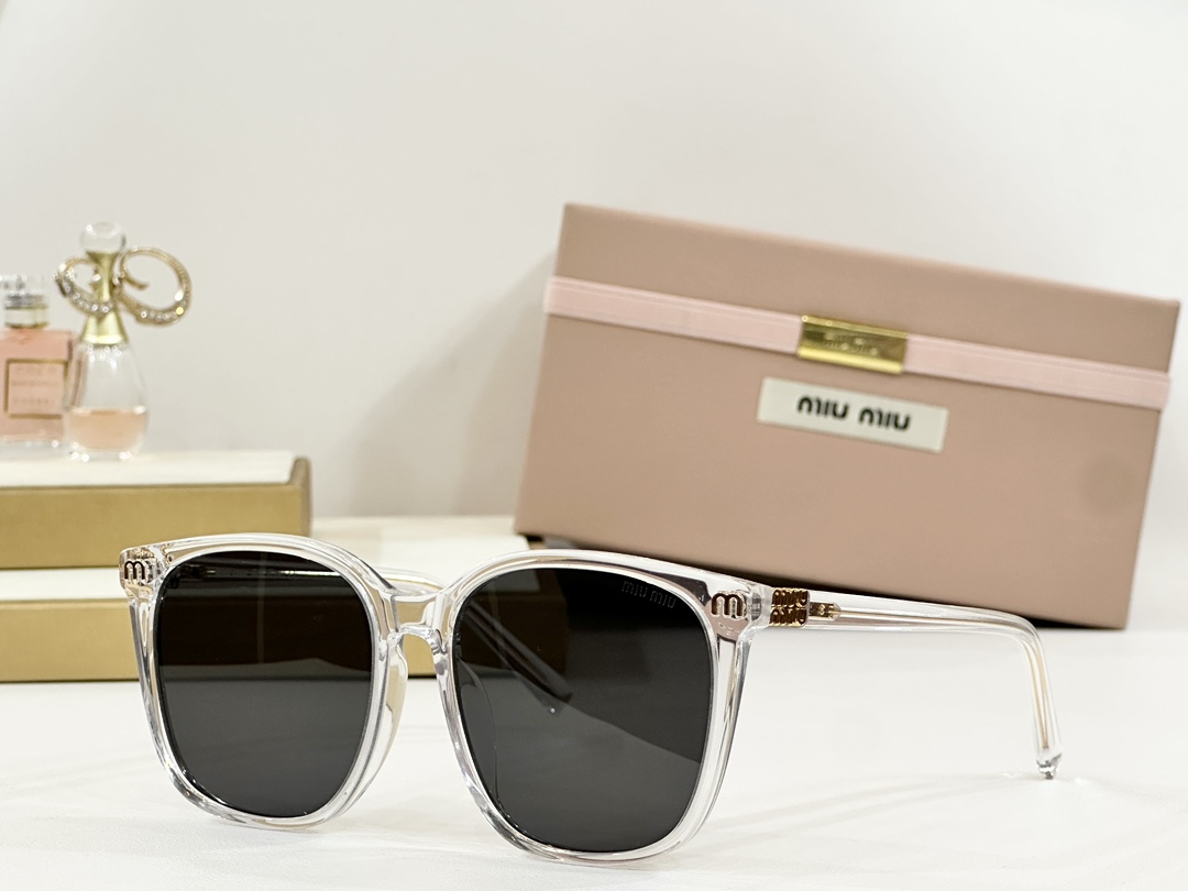  MIU MI*
MODELVMU 62ZS
SIZE：54口16-145
