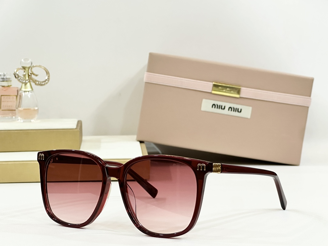  MIU MI*
MODELVMU 62ZS
SIZE：54口16-145
