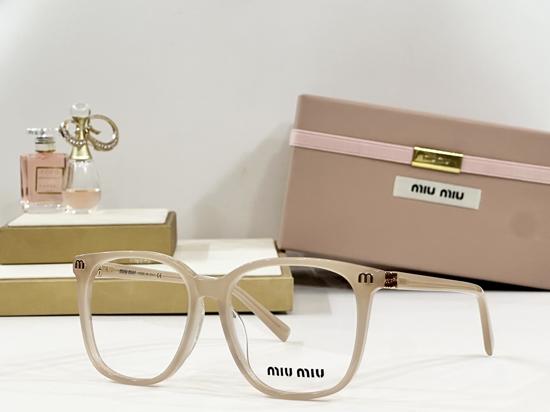  MIU MI*
MODELVMU 62ZS
SIZE：54口16-145
