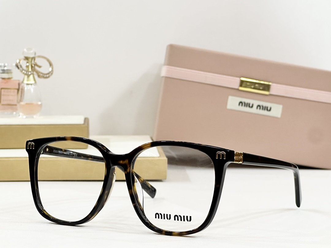  MIU MI*
MODELVMU 62ZS
SIZE：54口16-145
