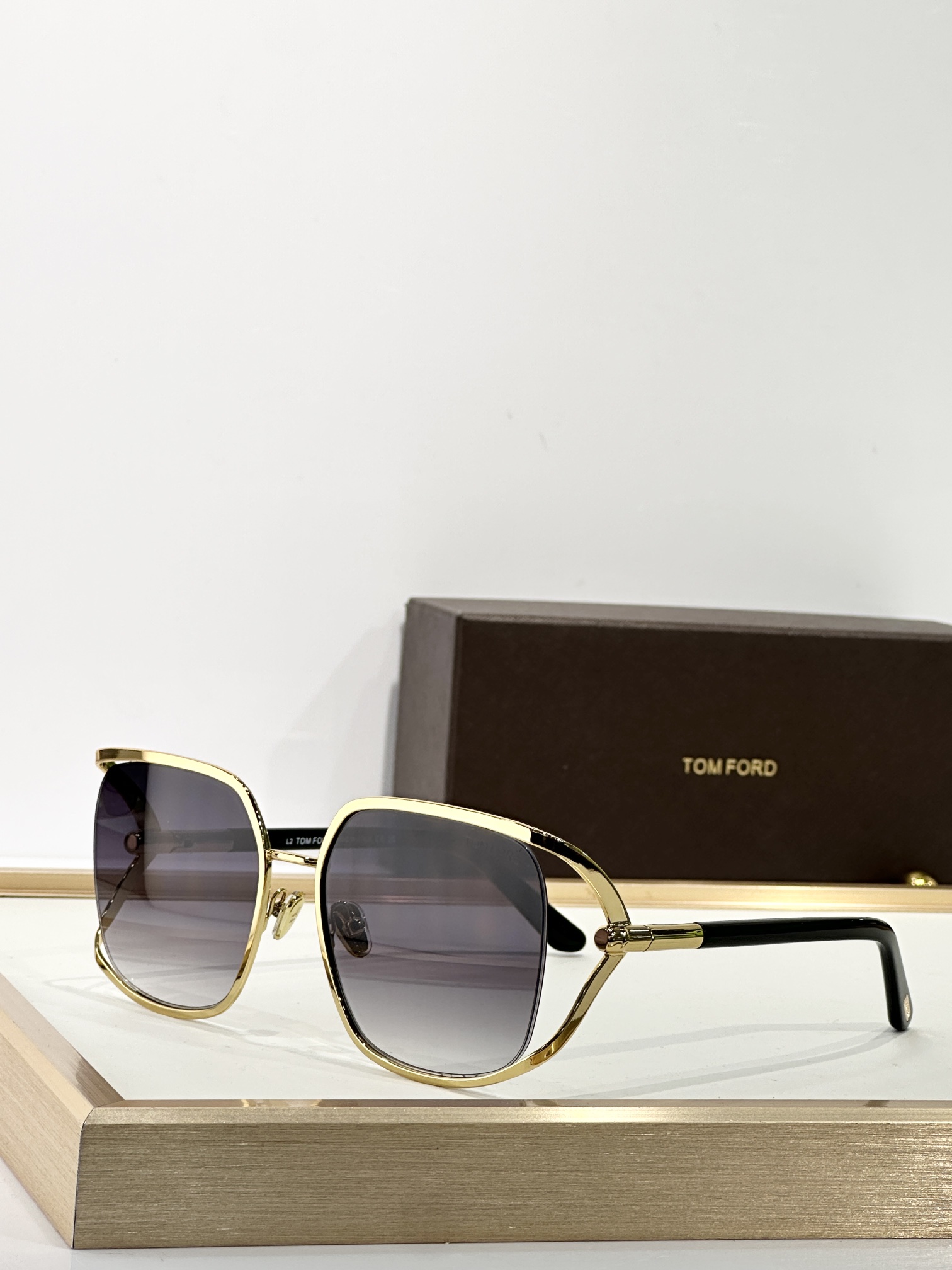  TOM FOR*
MODEL：TF1092
SIZE：60口19-130
