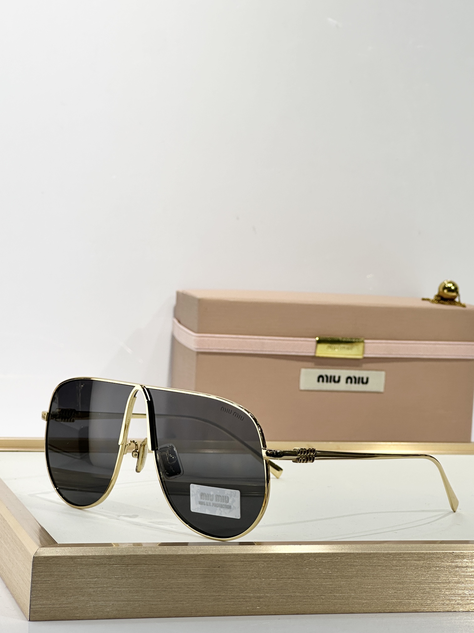  MIU MI*
MODELSMUA56
SIZE：66口02-140
