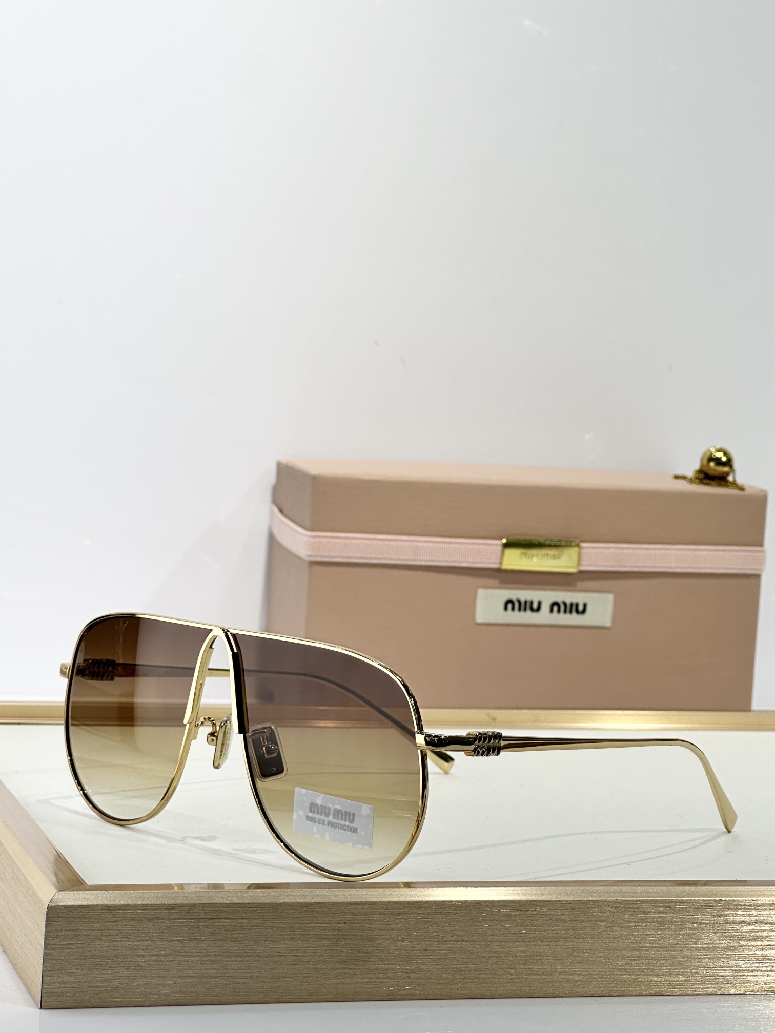  MIU MI*
MODELSMUA56
SIZE：66口02-140
