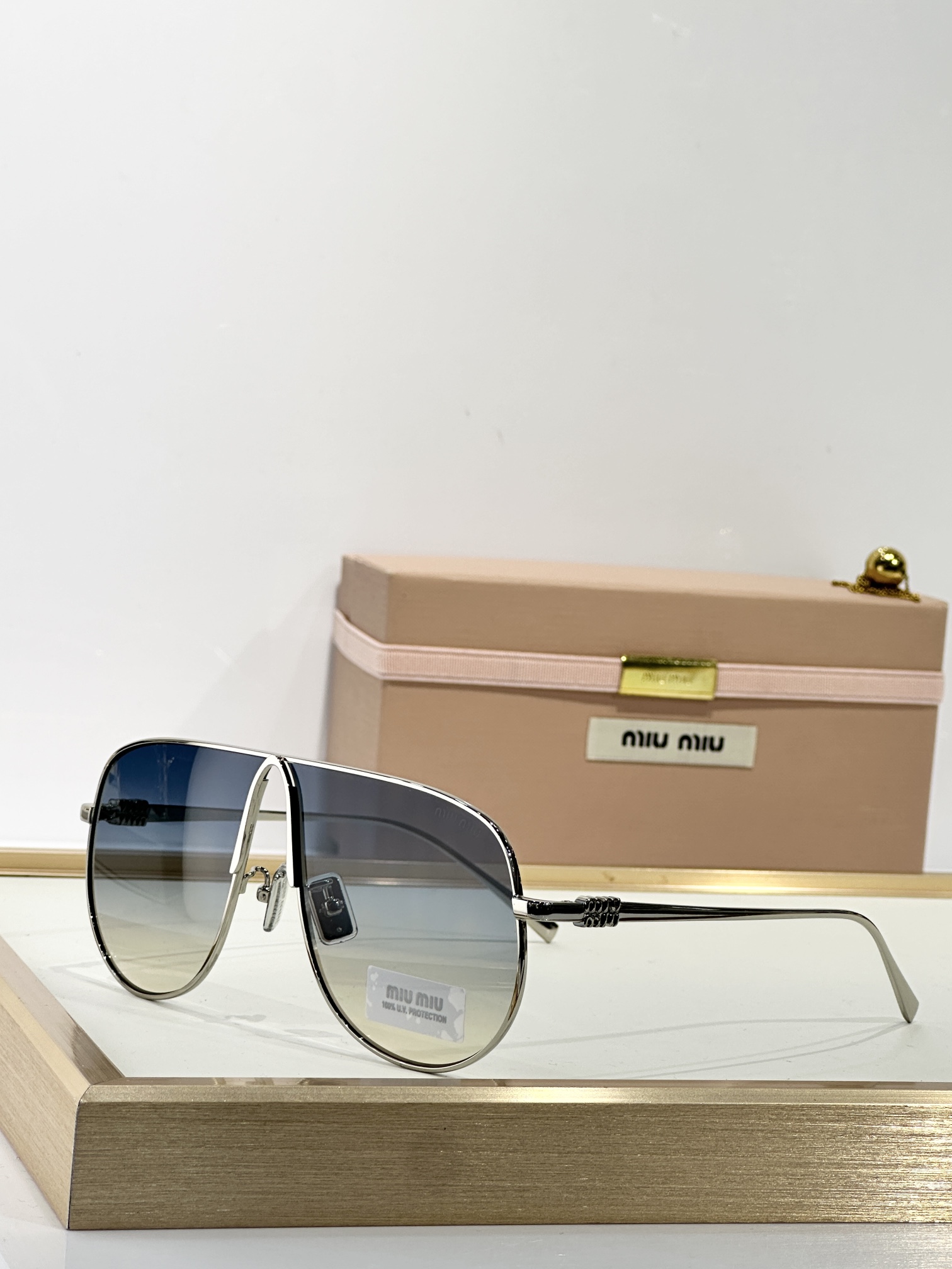  MIU MI*
MODELSMUA56
SIZE：66口02-140
