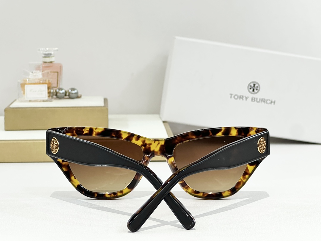  TORY BURCH
MODEL：TY7206U
SIZE：53口19-142
