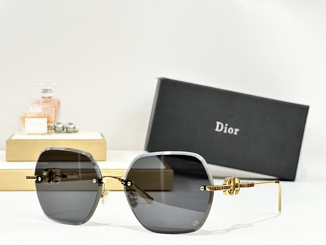  DIOR
MOD：30A0
Size：61口17 130
