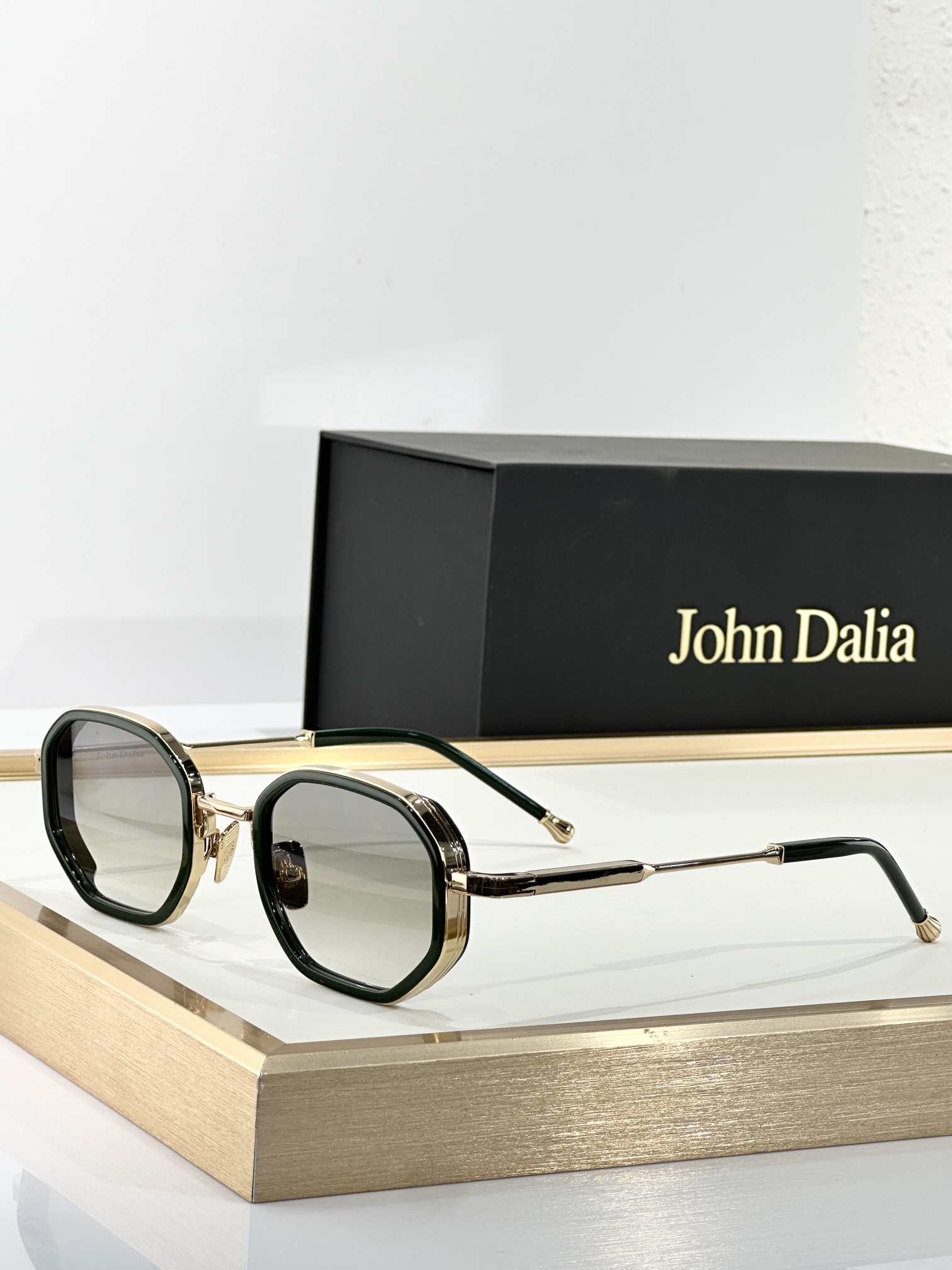  John Dalia~
TOP QUALITY
MODEL：Keaton
SIZE：48口26-145