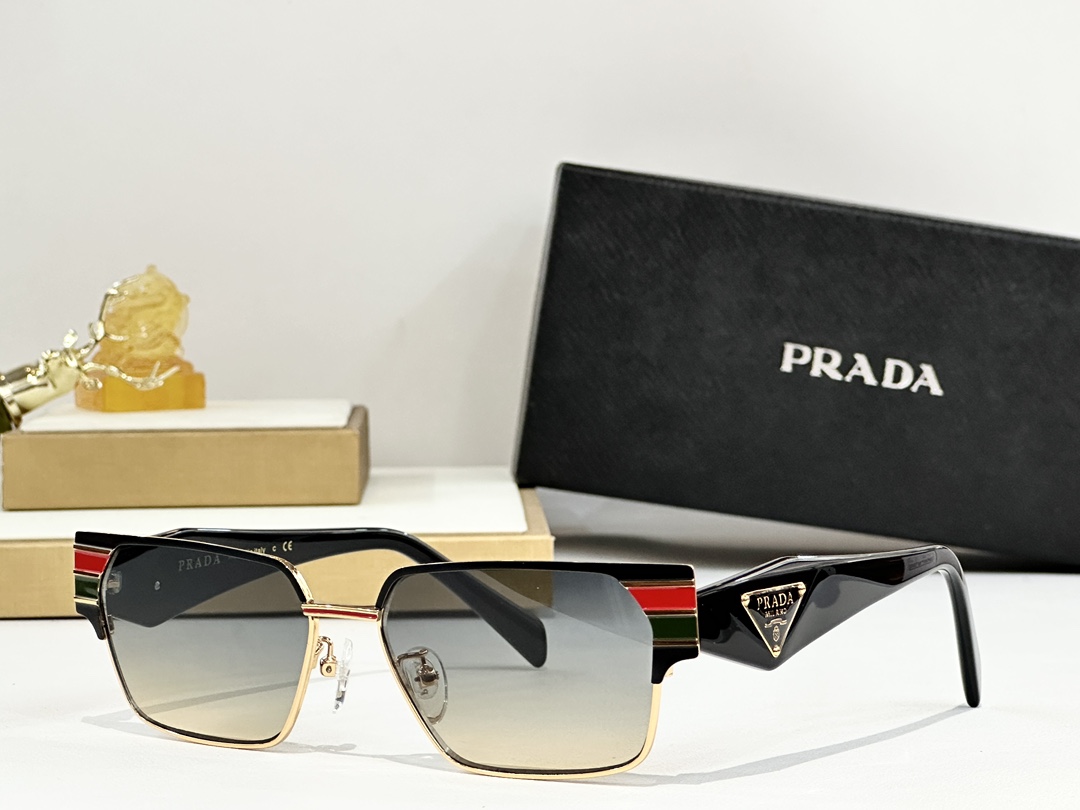 。PRADA
MOD：PR113
Size：56口16 145
