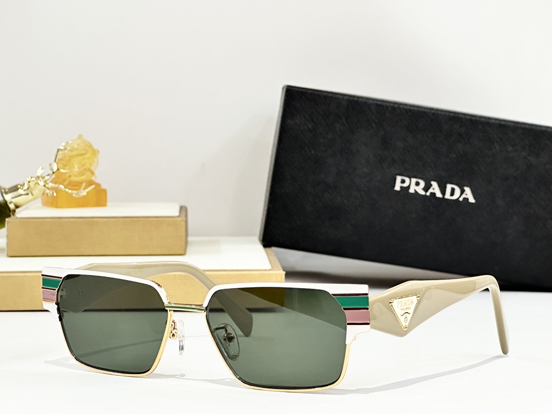 。PRADA
MOD：PR113
Size：56口16 145
