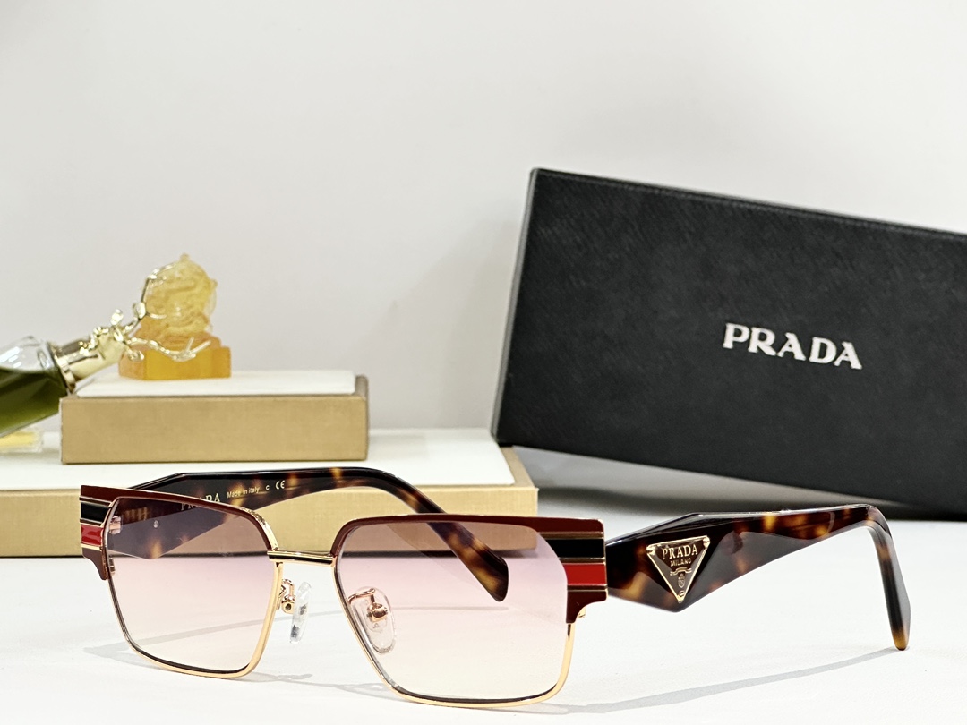 。PRADA
MOD：PR113
Size：56口16 145
