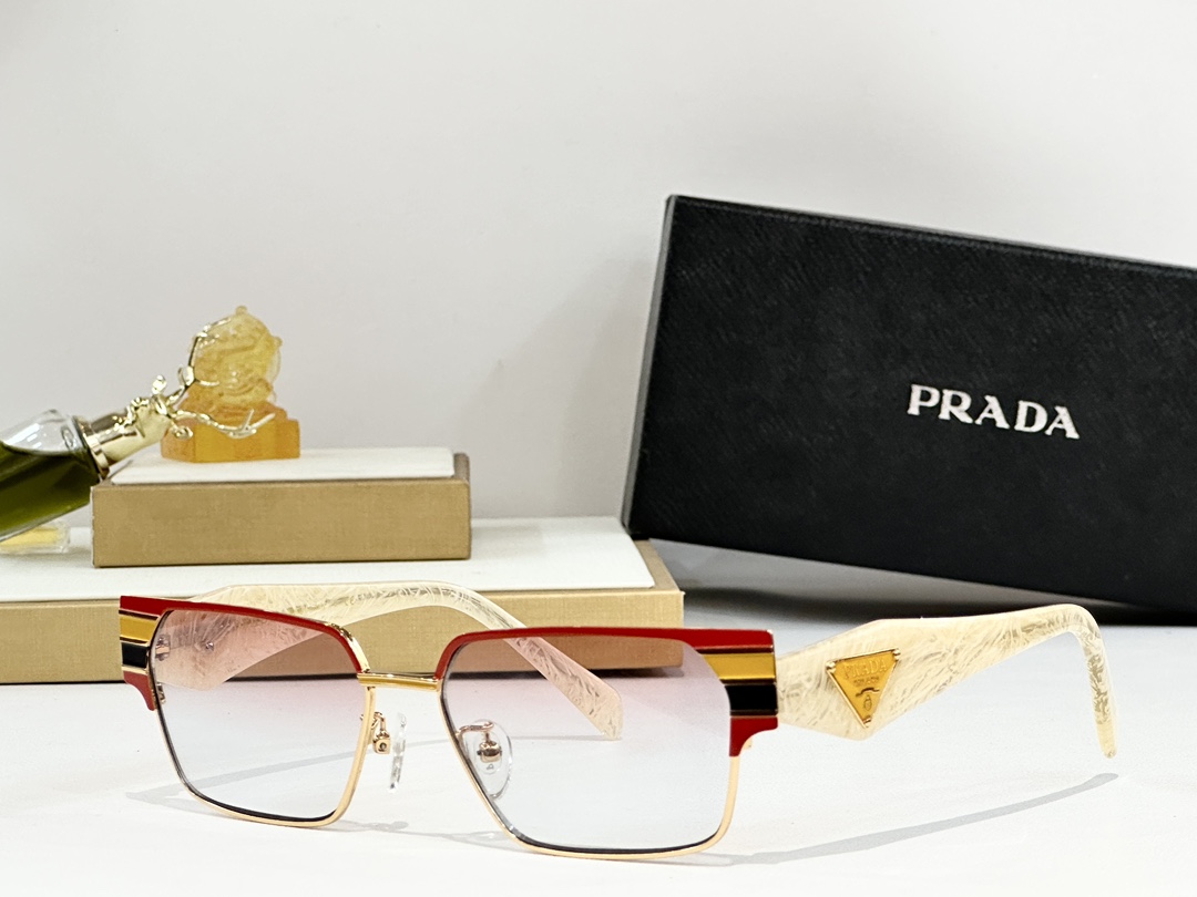。PRADA
MOD：PR113
Size：56口16 145
