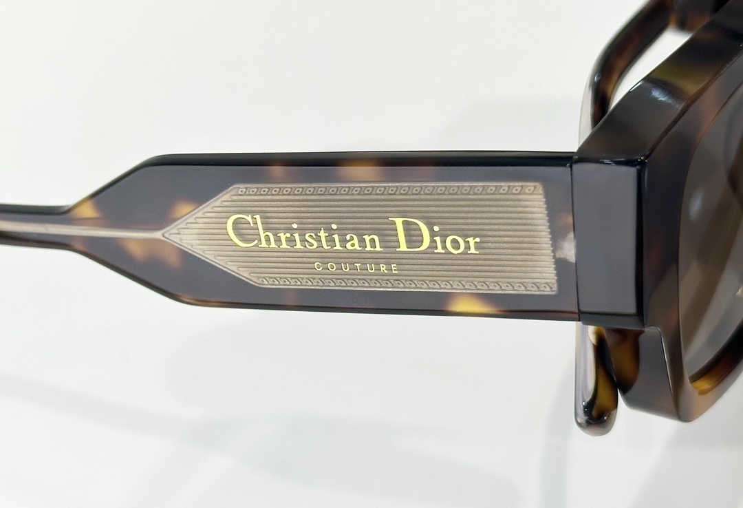  DIO*
TOP QUALITY
MODEL：Dior Label S1F
SIZE：52口20-14