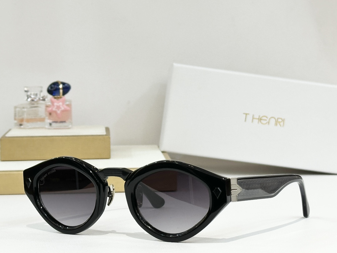  THENRI
MODELChamPagne1of65
SIZE50口25-145
