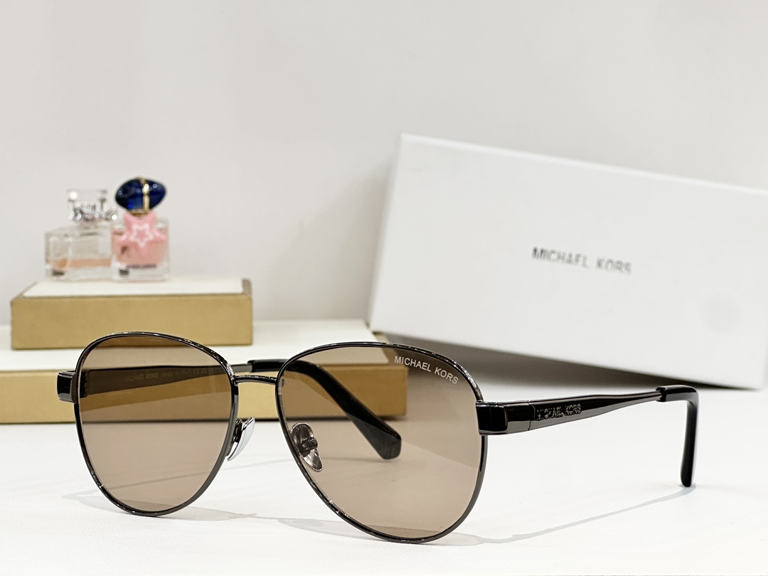  MICHAEL KORS
MOD：MK1160
Size：59口14 145
