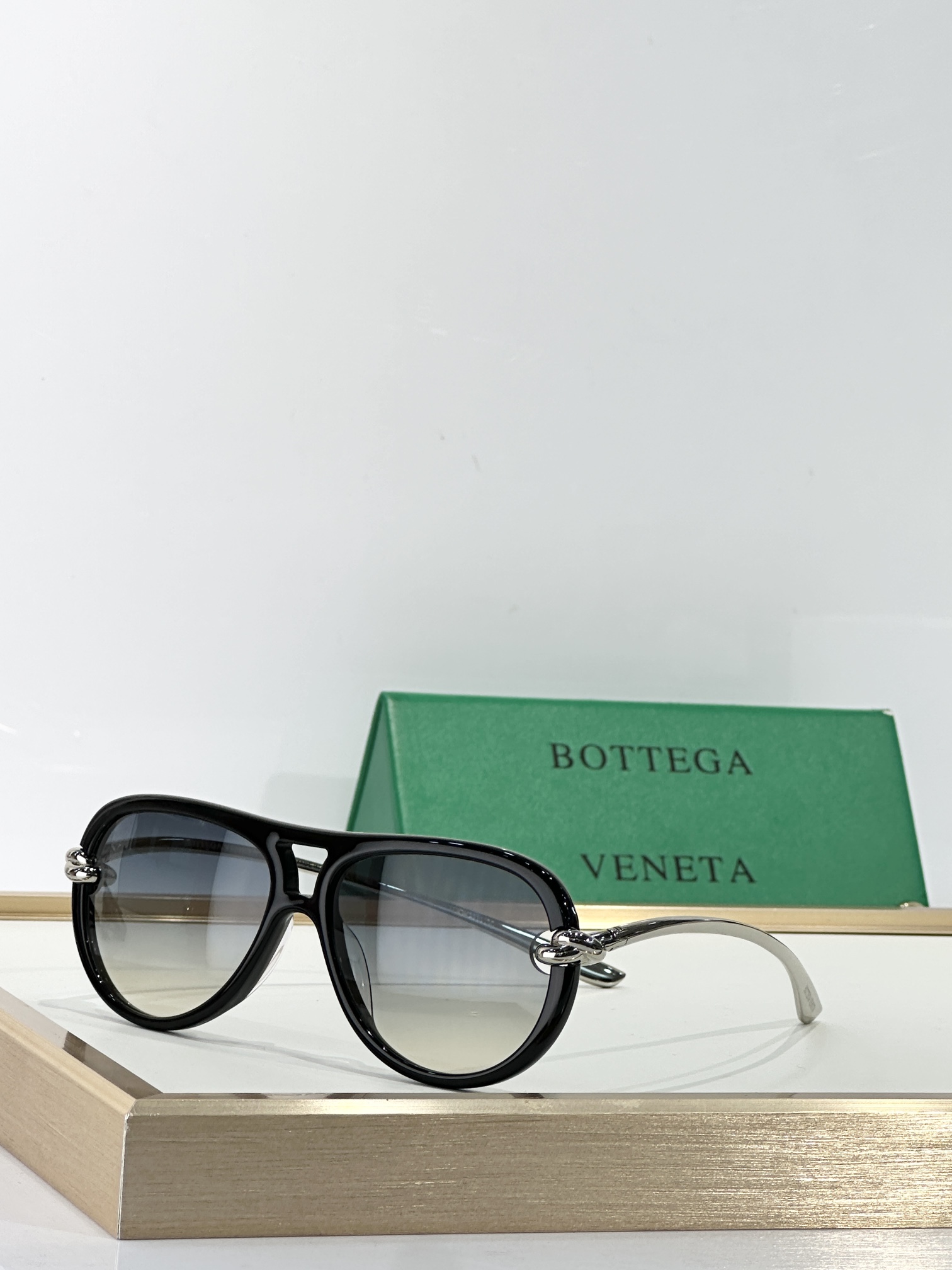  BOTTEGA VENET*
MODEL：BV1418S
SIZE：58口15-145

