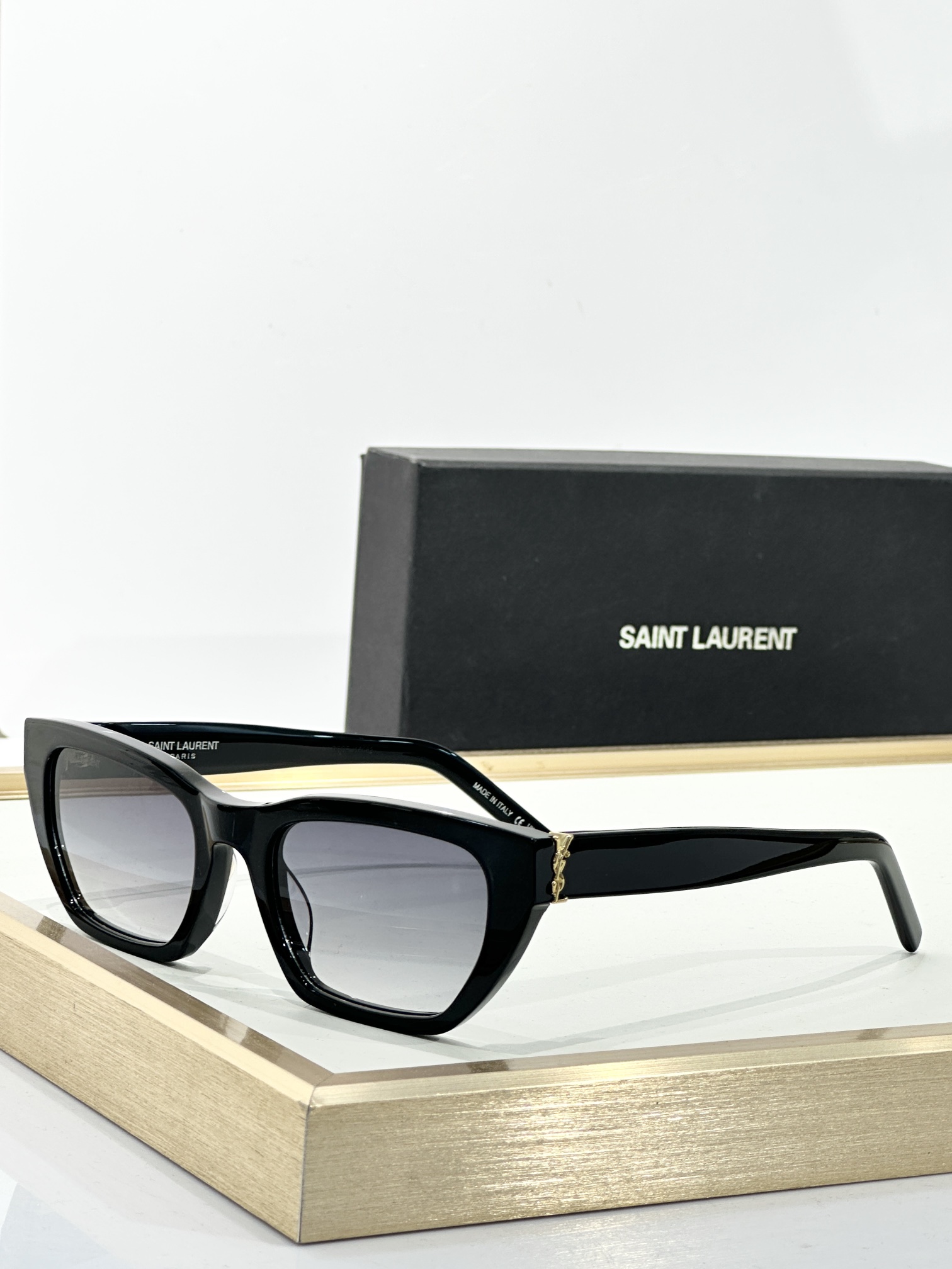  Saint Laurent
 SL M127/F
小logo 𝑦𝑠𝑙点缀
size：53口20-145