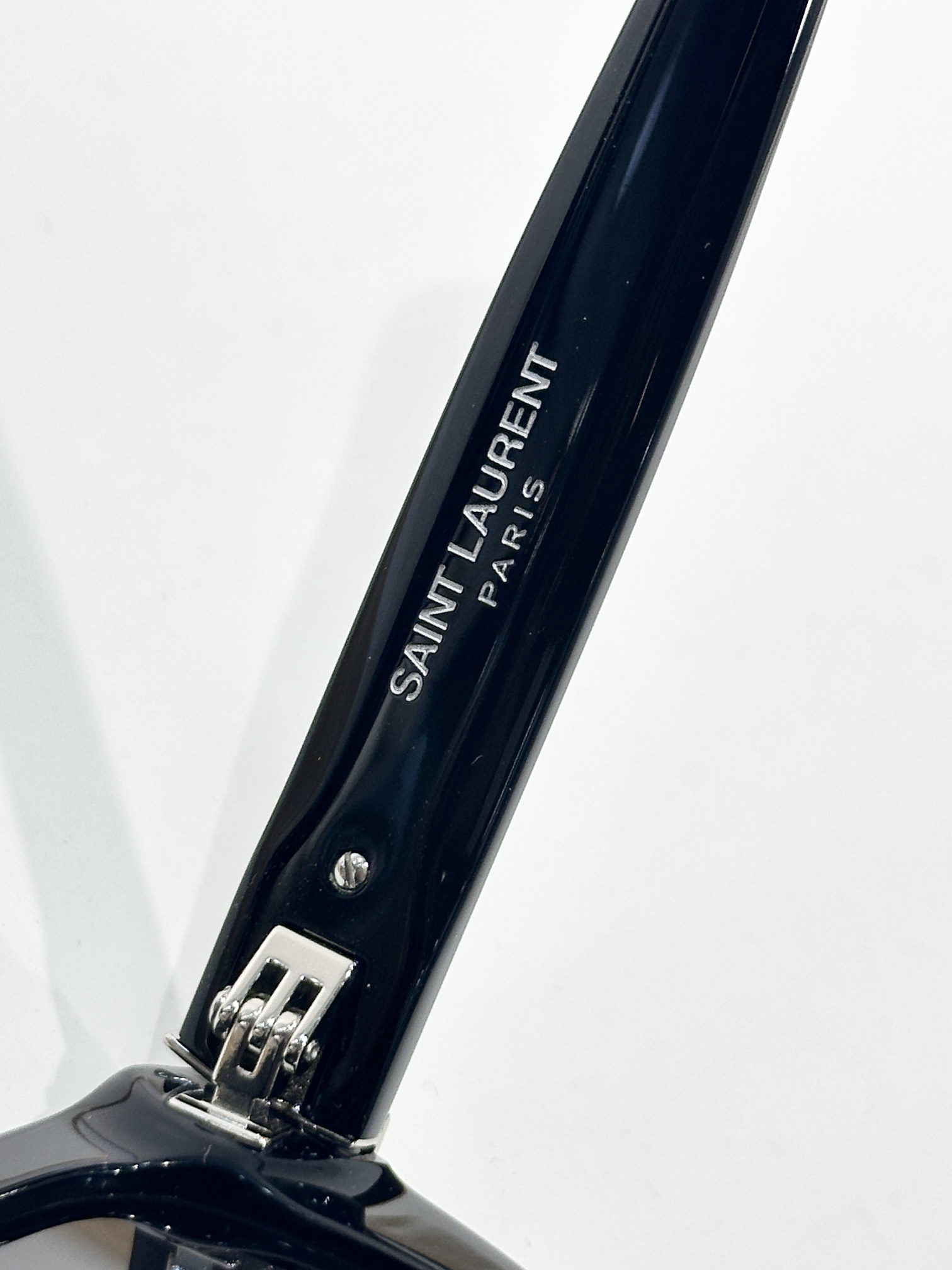  Saint Laurent
 SL M127/F
小logo 𝑦𝑠𝑙点缀
size：53口20-145