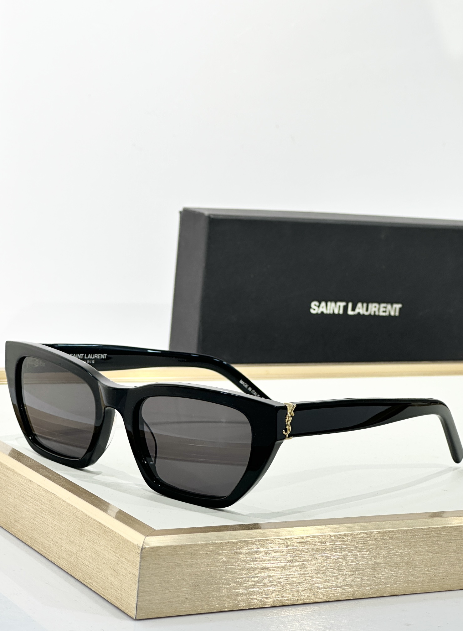  Saint Laurent
 SL M127/F
小logo 𝑦𝑠𝑙点缀
size：53口20-145