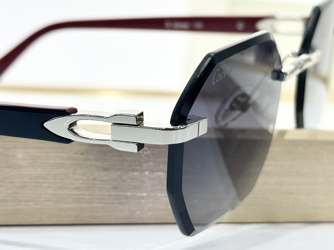  Cartier
MOD：CT0439S
Size：57口21 145
