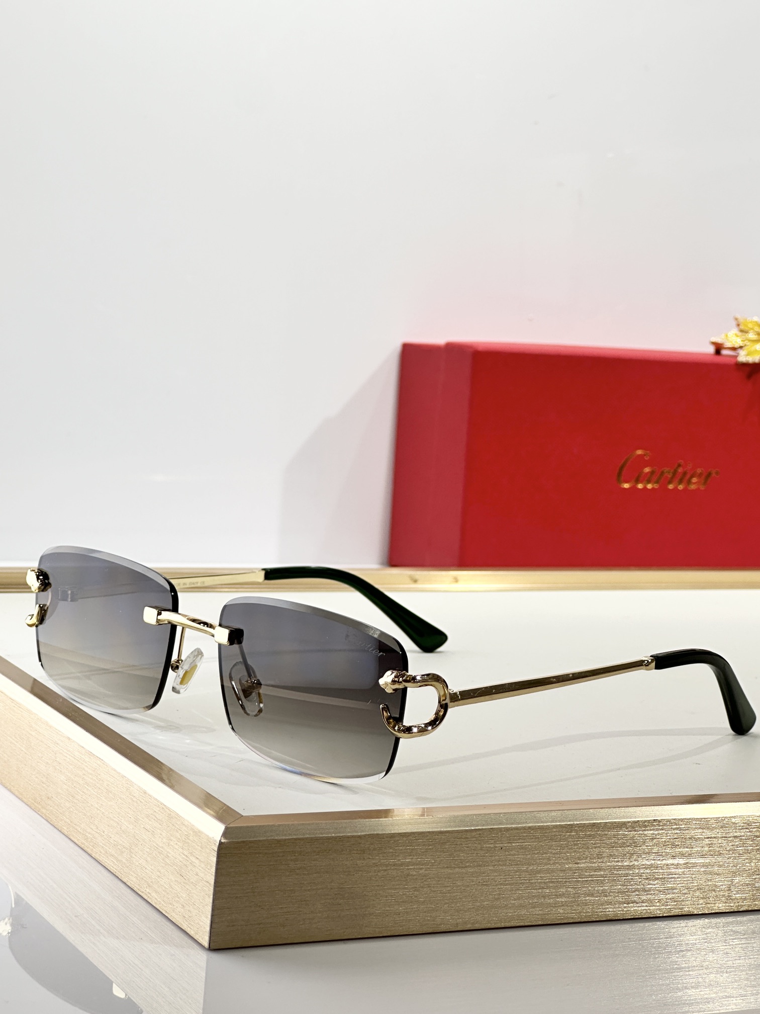  Cartier
MOD：CT0228
Size：53口21-140

