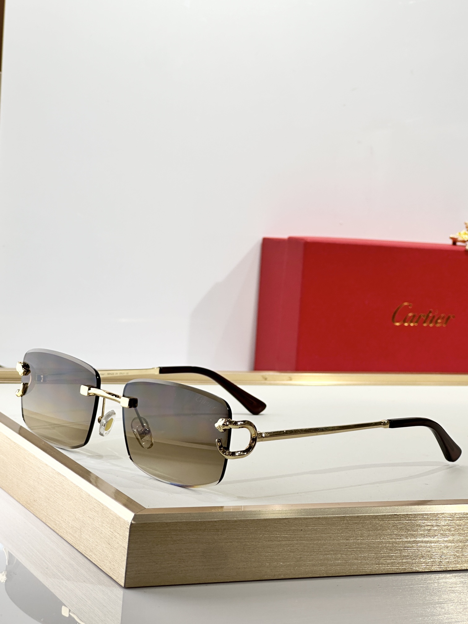  Cartier
MOD：CT0228
Size：53口21-140

