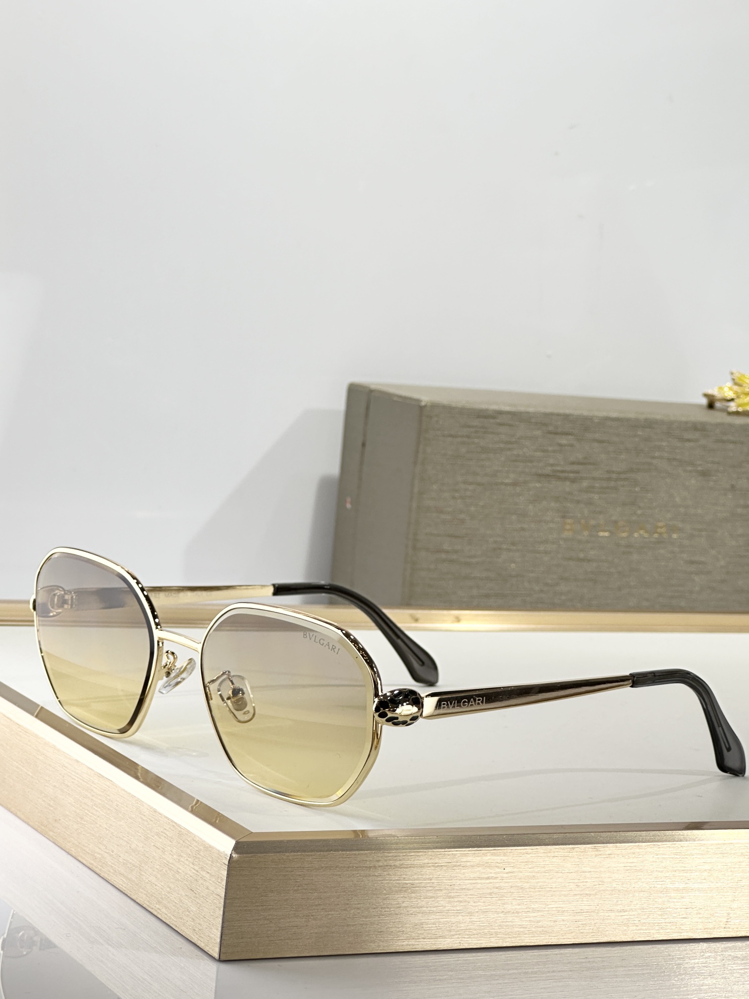  BVLGAR*
MODEL：BV 5034
SIZE：55口21-140
