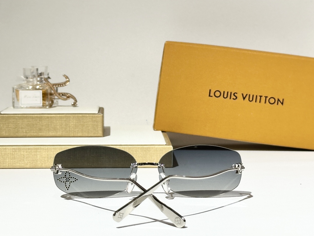  LOUIS VUITTO*
MODELZ2803U
SIZE58口14-140


