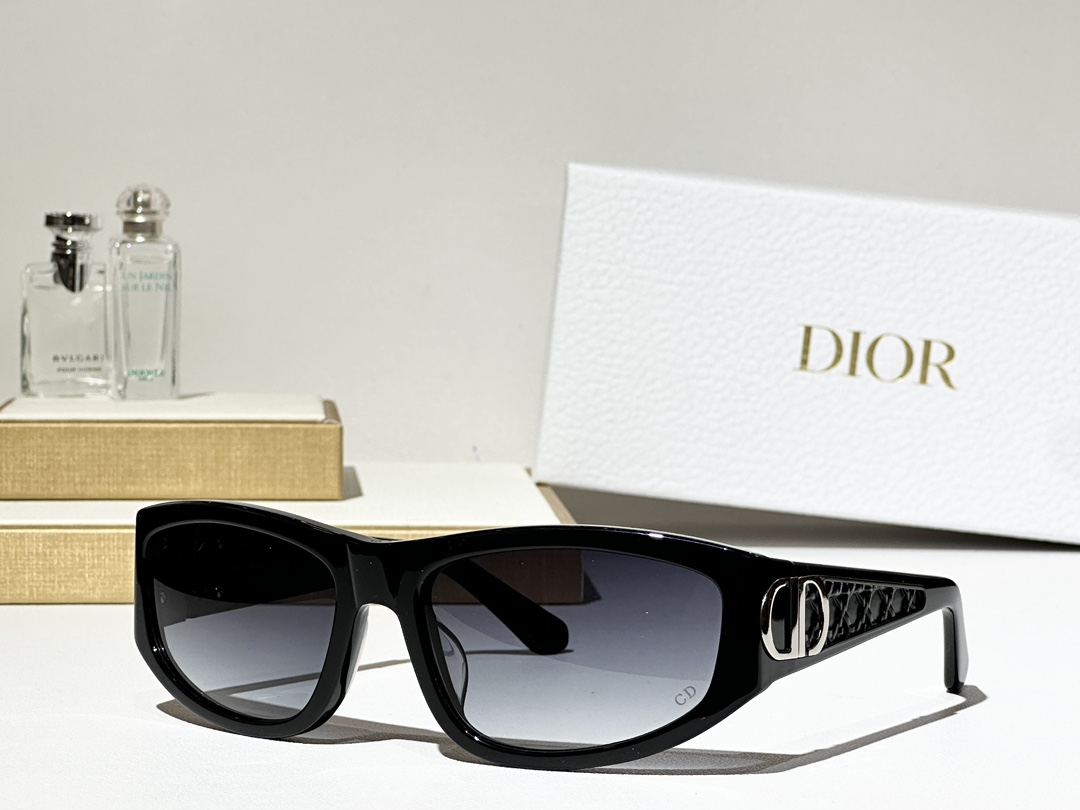  DIO*
MODEL VeryDio* S3F
SIZE：61口15-130
