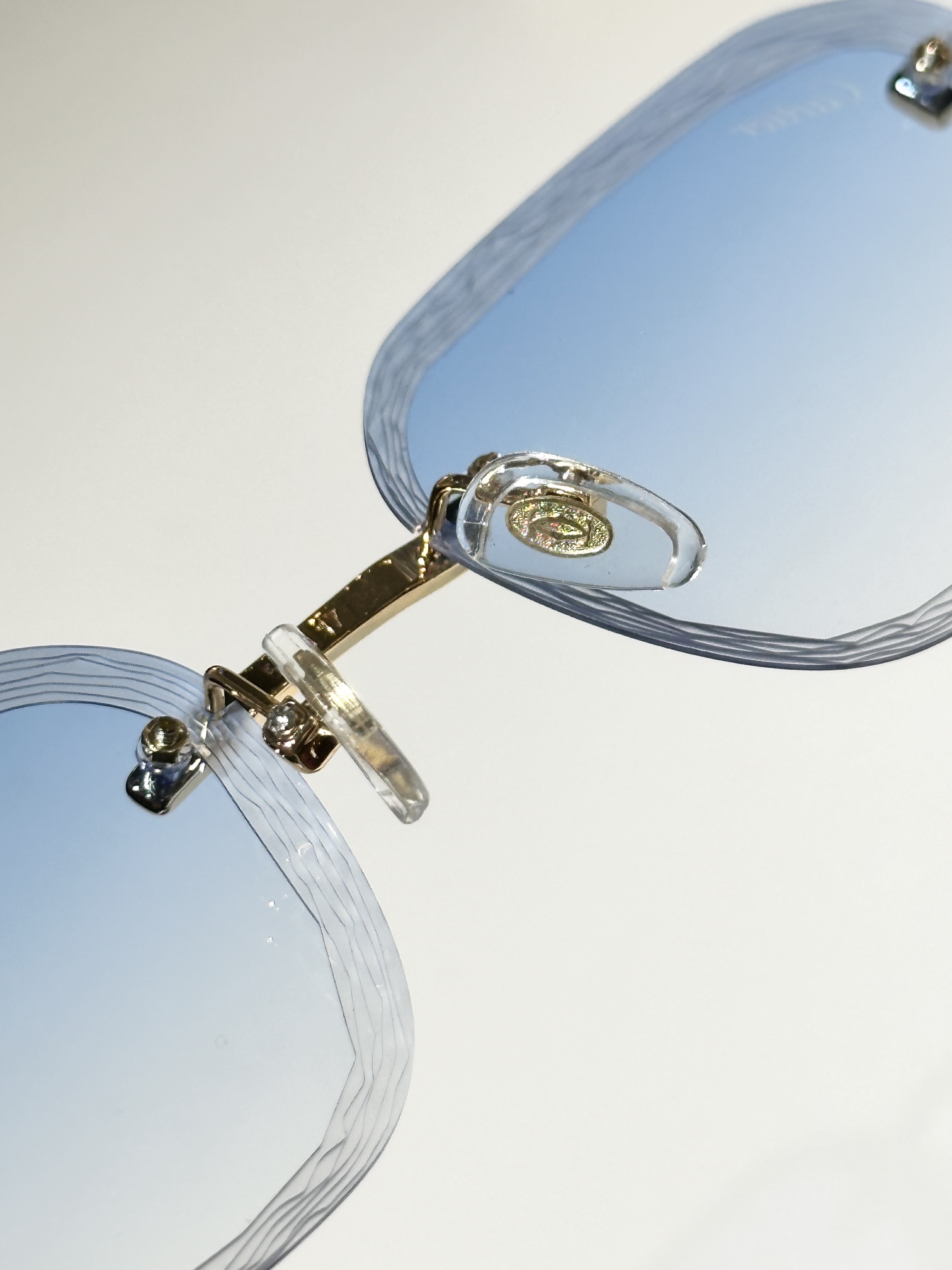 Cartie*
MODEL：CT06116J
SIZE56口17-140

变色