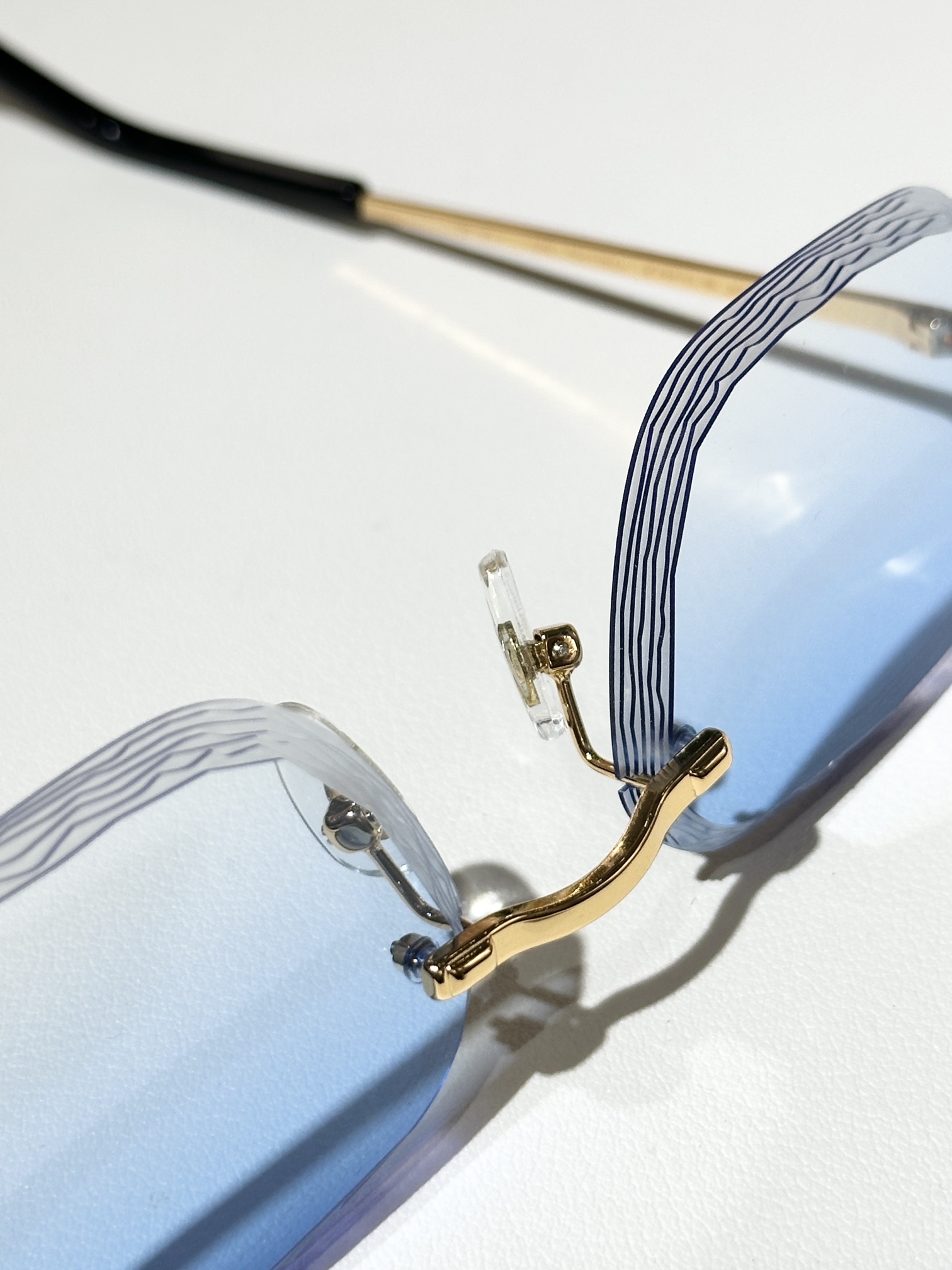 Cartie*
MODEL：CT06116J
SIZE56口17-140

变色