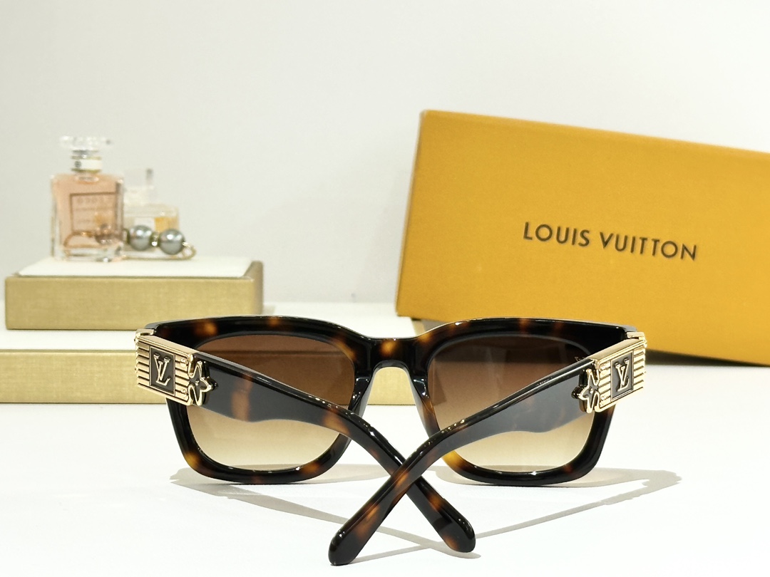  LOUIS VUITTO*
MODEL：Z2013U
SIZE：52口21-140
