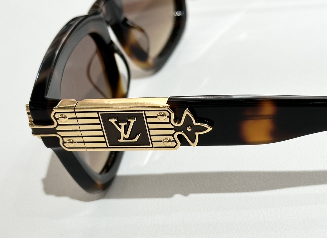  LOUIS VUITTO*
MODEL：Z2013U
SIZE：52口21-140
