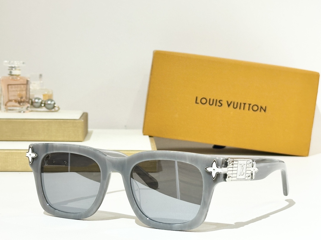  LOUIS VUITTO*
MODEL：Z2013U
SIZE：52口21-140
