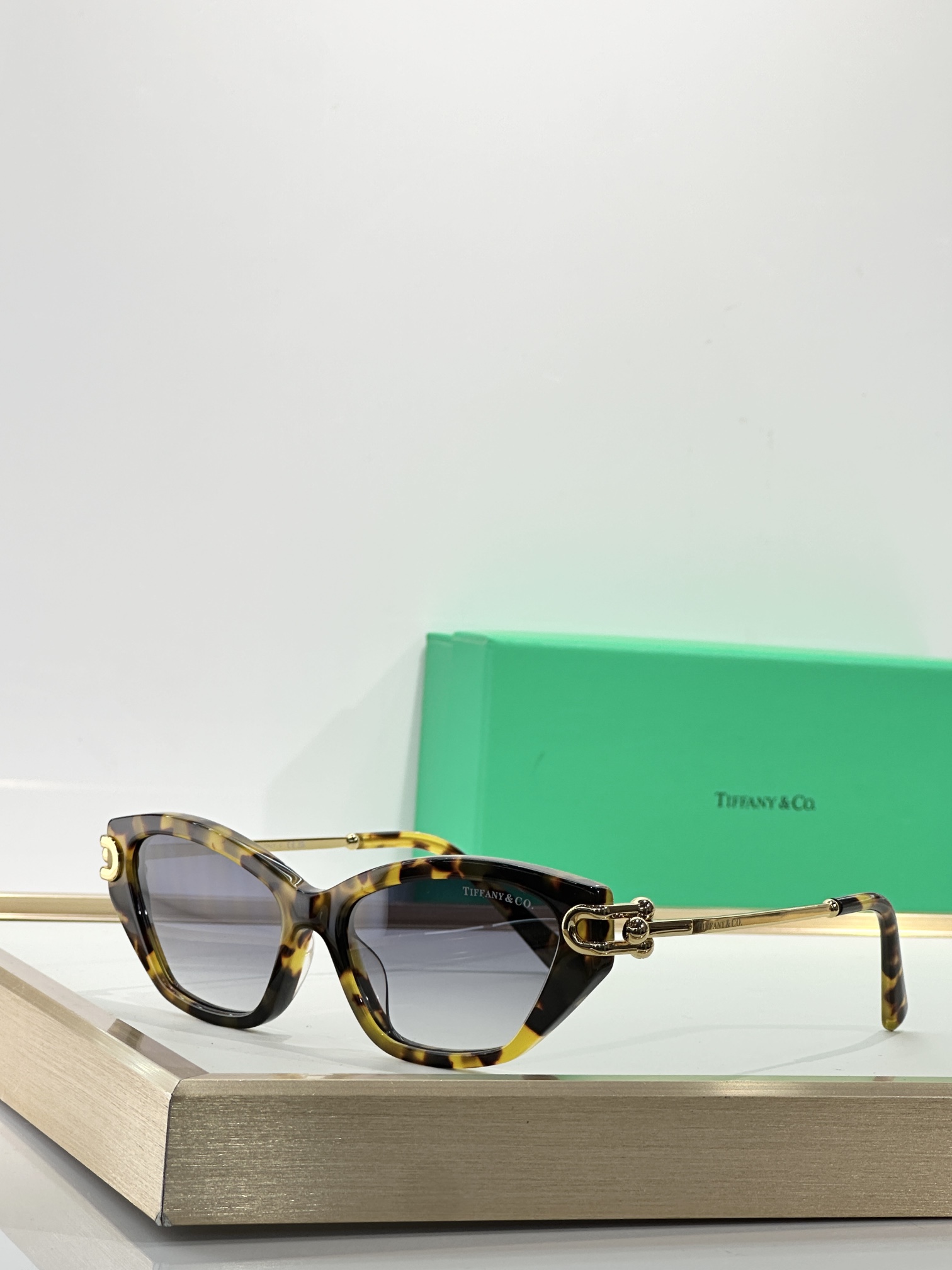  TIFFANY & CO.
MODELTF4231U
SIZE53口17-140
