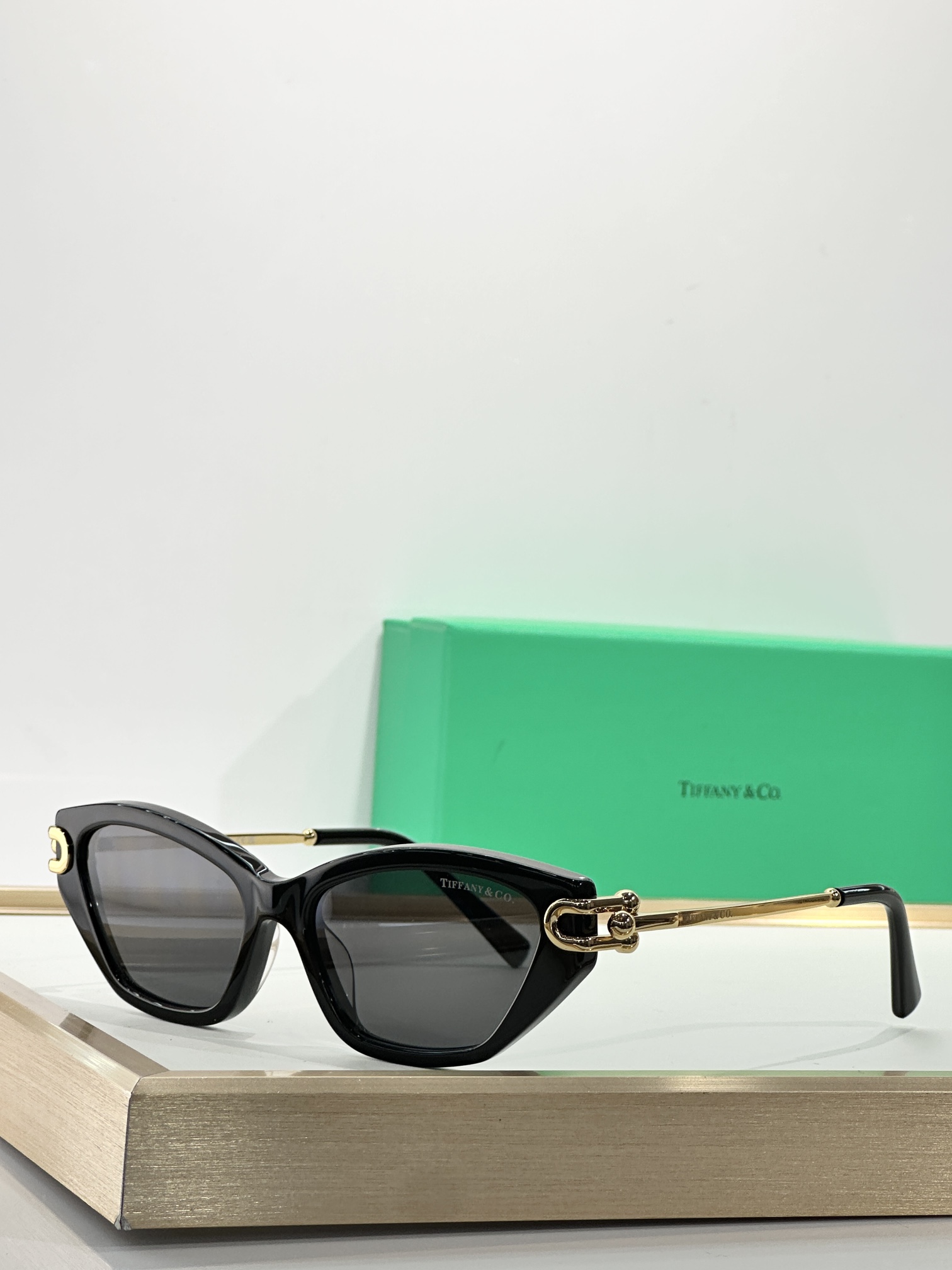  TIFFANY & CO.
MODELTF4231U
SIZE53口17-140
