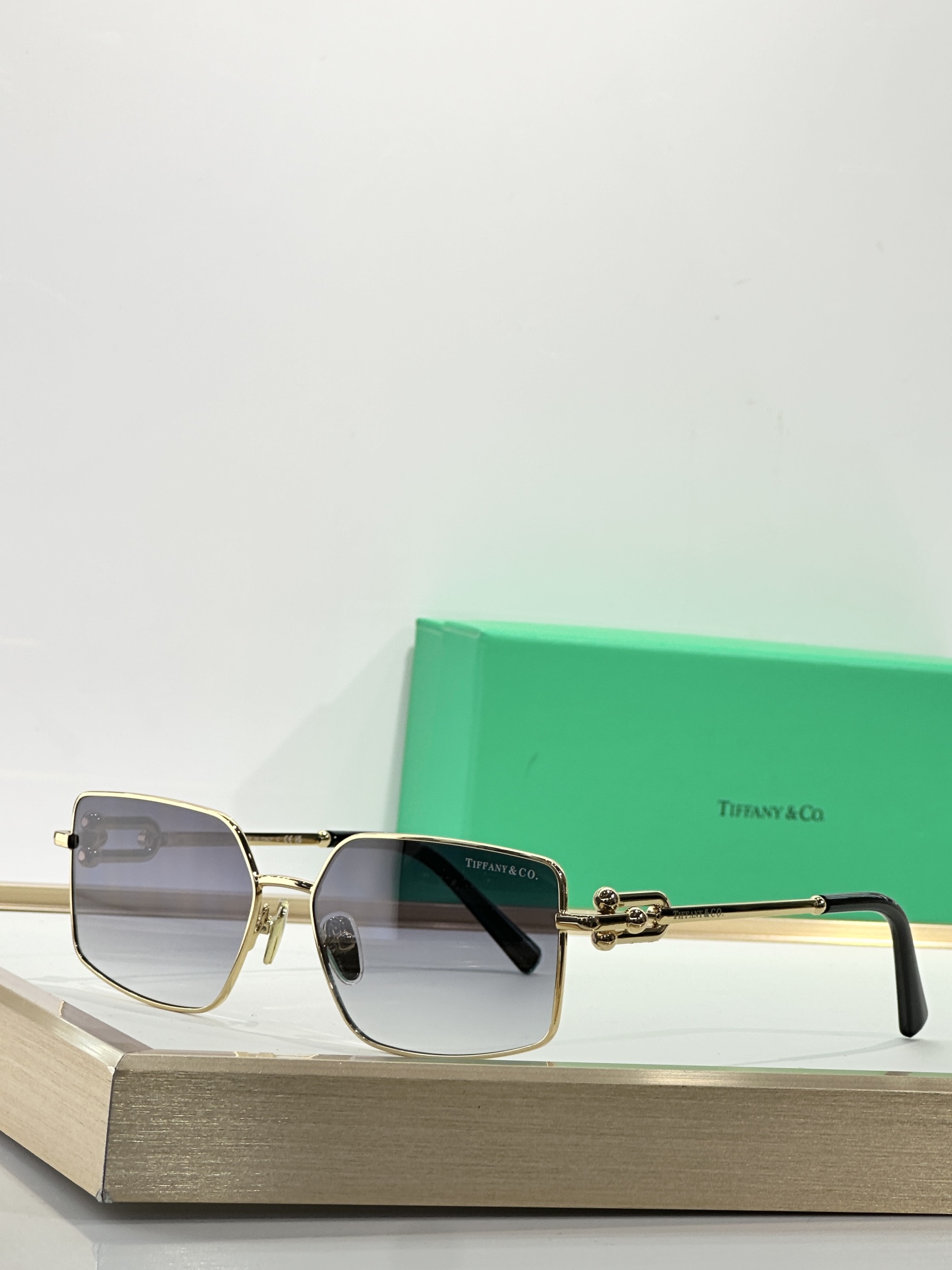  TIFFANY & CO.
MODELTF3111
SIZE58口16-140
