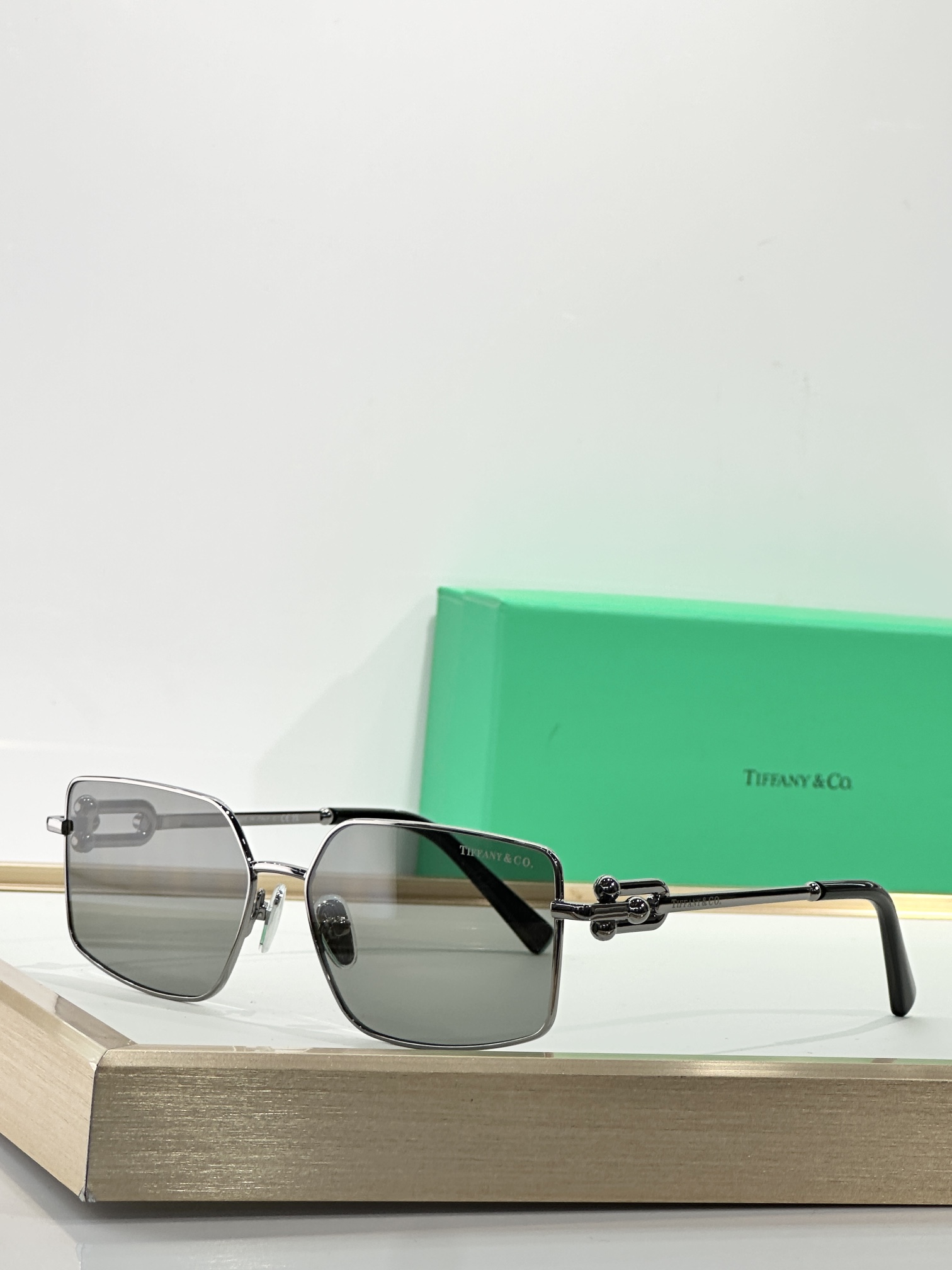  TIFFANY & CO.
MODELTF3111
SIZE58口16-140
