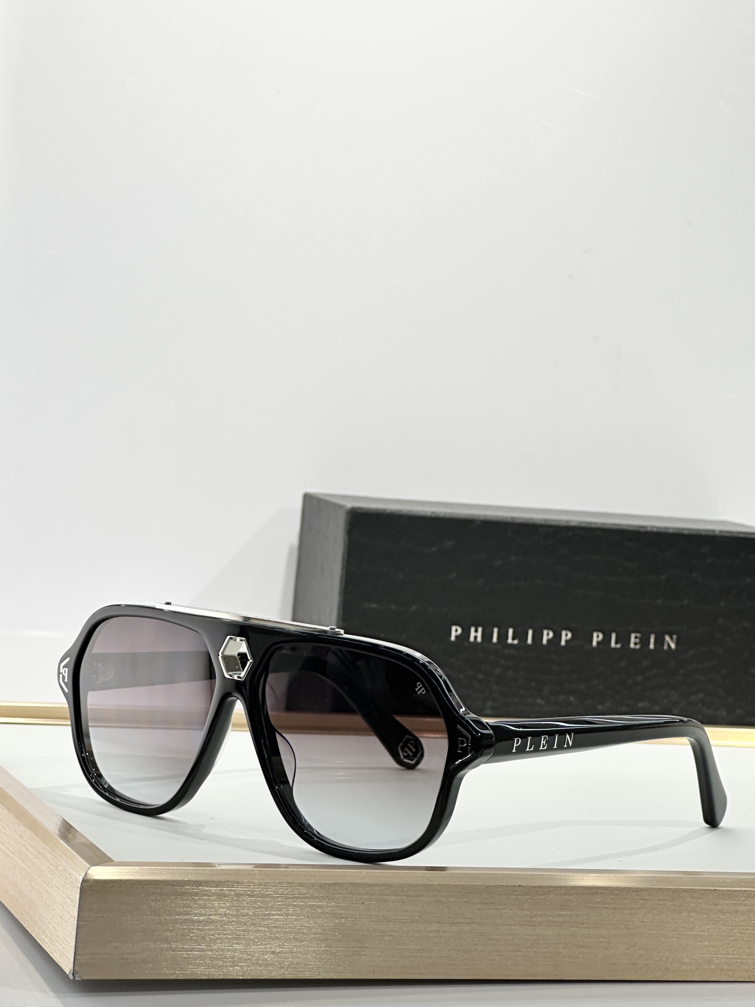  PHILIPP PLIEN
MODEL：004M
SIZE：61口13-145
