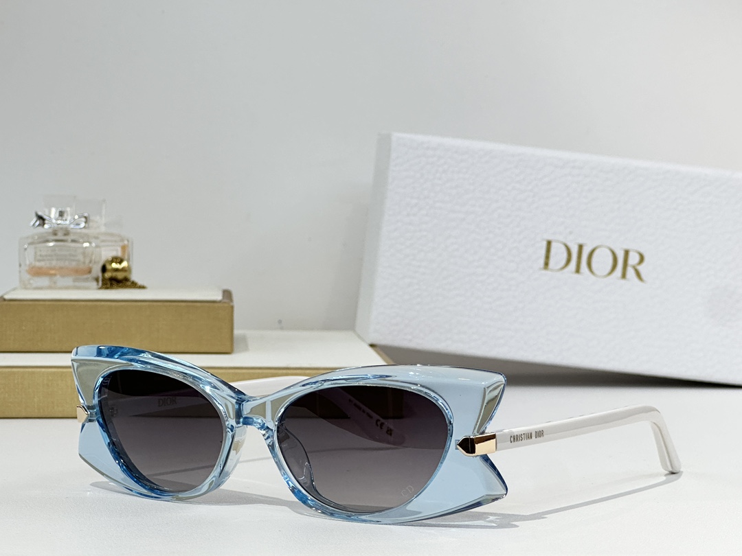  Dior
MODEL：DiorButterfly S2I
SIZE：  54口17-145
