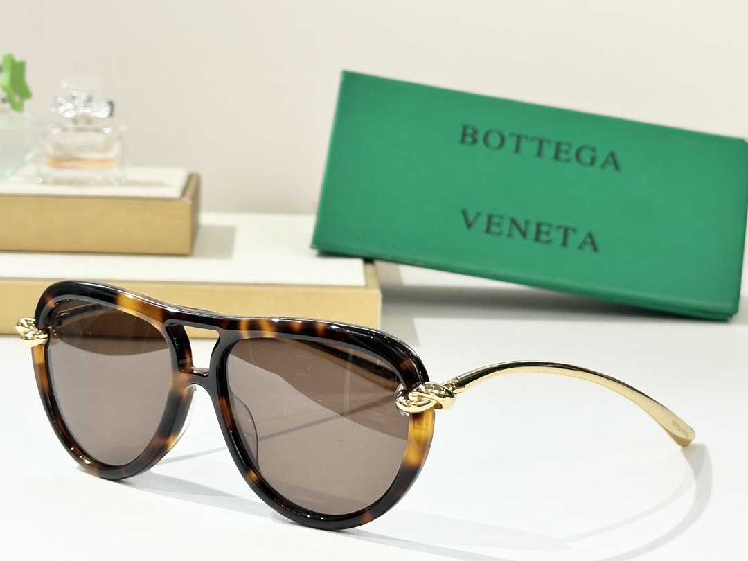  Bottega Venet*
MODEL：BV1418S
SIZE：58口15-145
