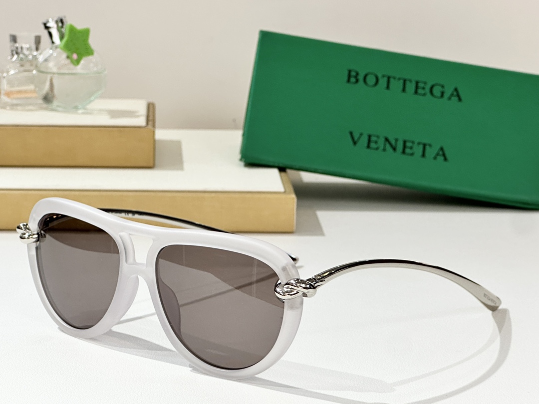  Bottega Venet*
MODEL：BV1418S
SIZE：58口15-145
