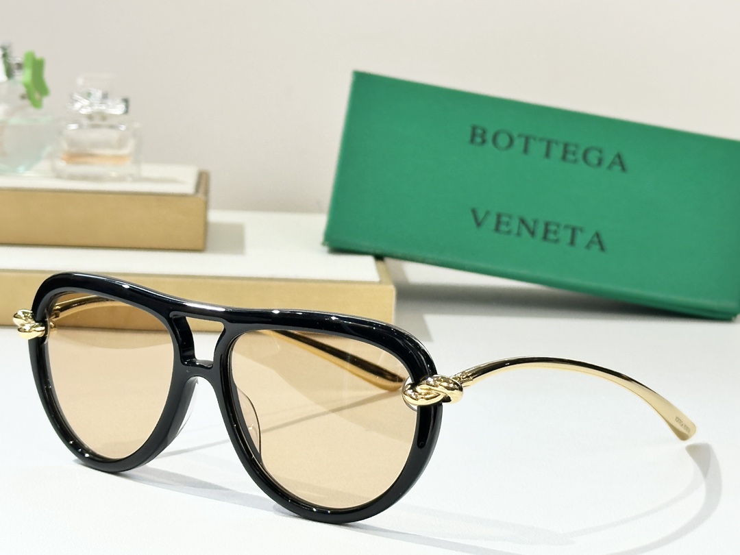 Bottega Venet*
MODEL：BV1418S
SIZE：58口15-145
