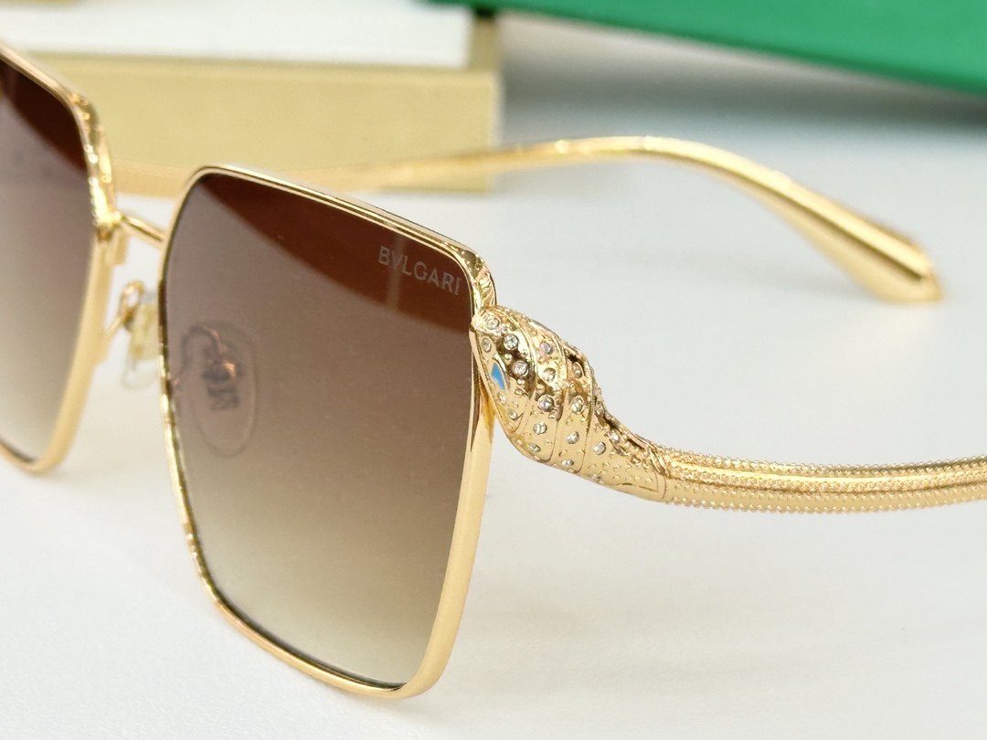  Bottega Venet*
MODEL：BV1427LU
SIZE：61口17-138
