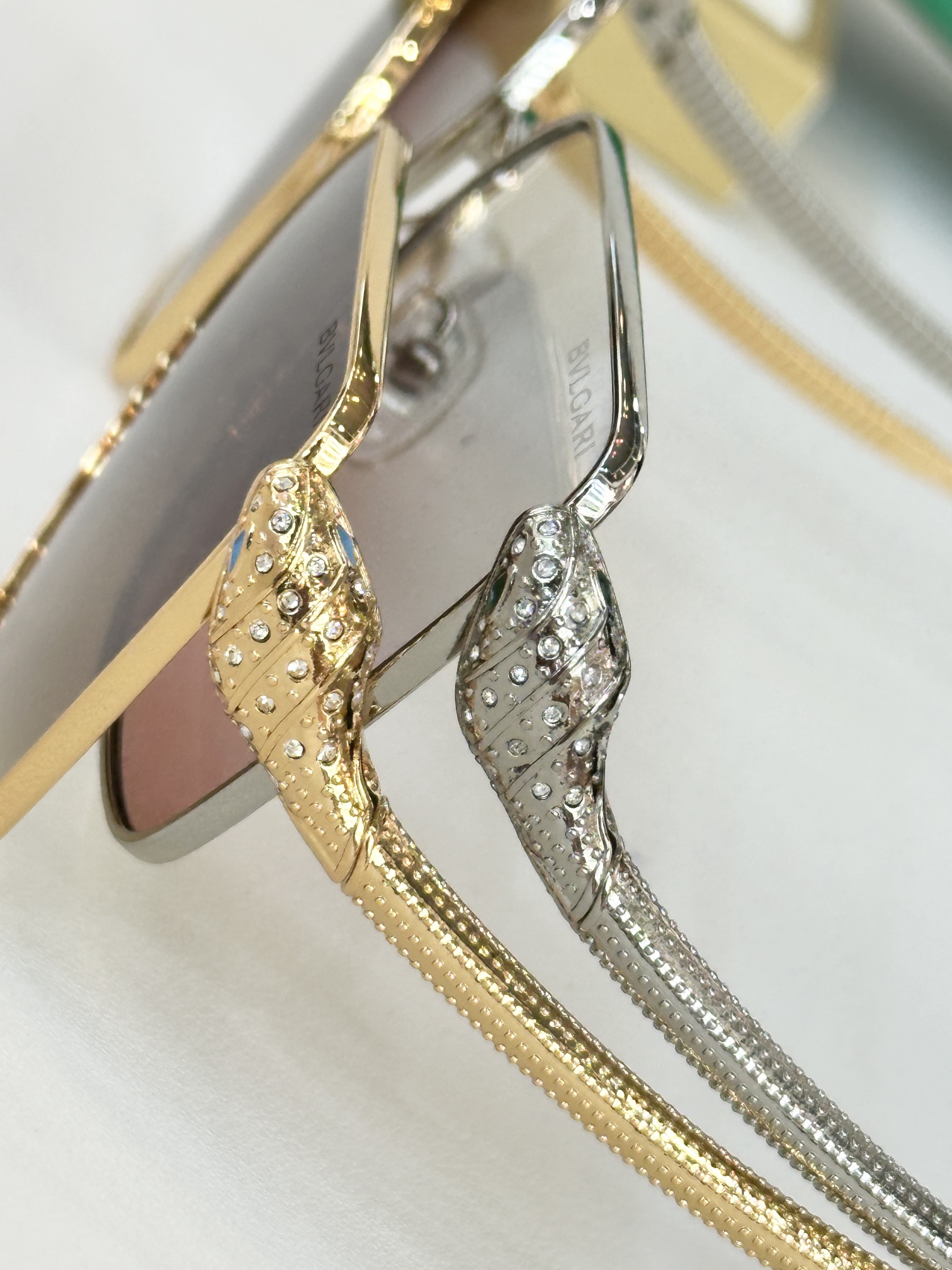  Bottega Venet*
MODEL：BV1427LU
SIZE：61口17-138
